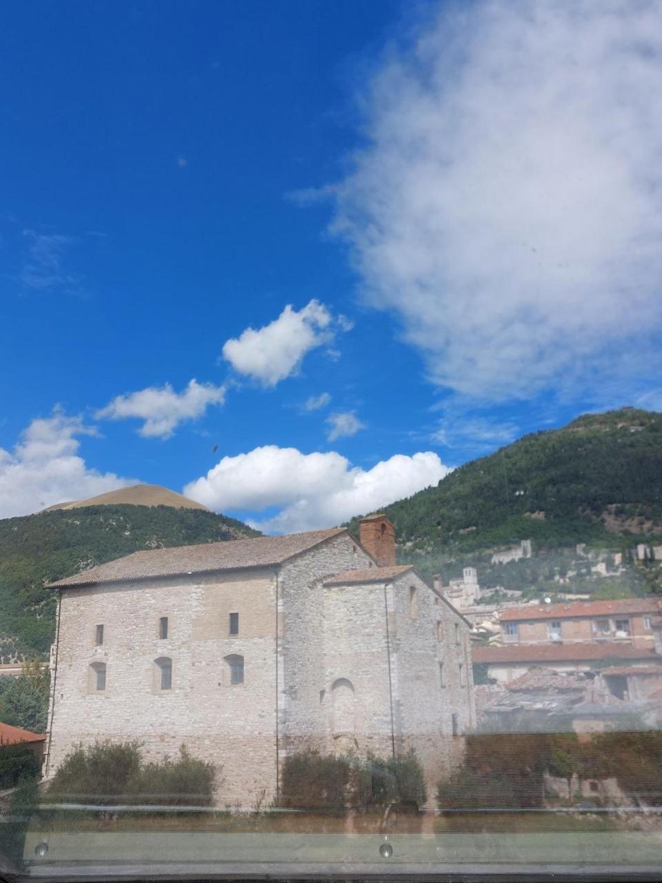 Affittacamere Via Carducci Gubbio Exterior photo